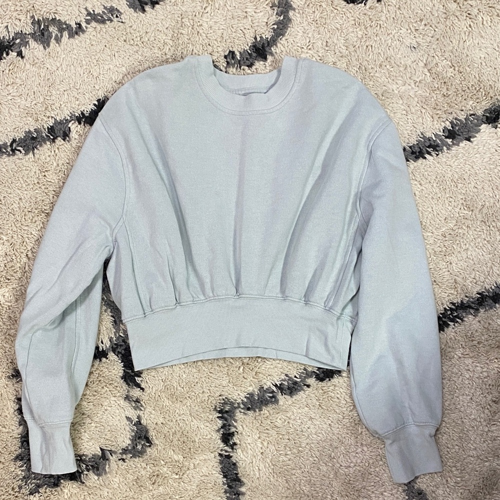 SO Women's Soft Gray Cropped Sweatshirt